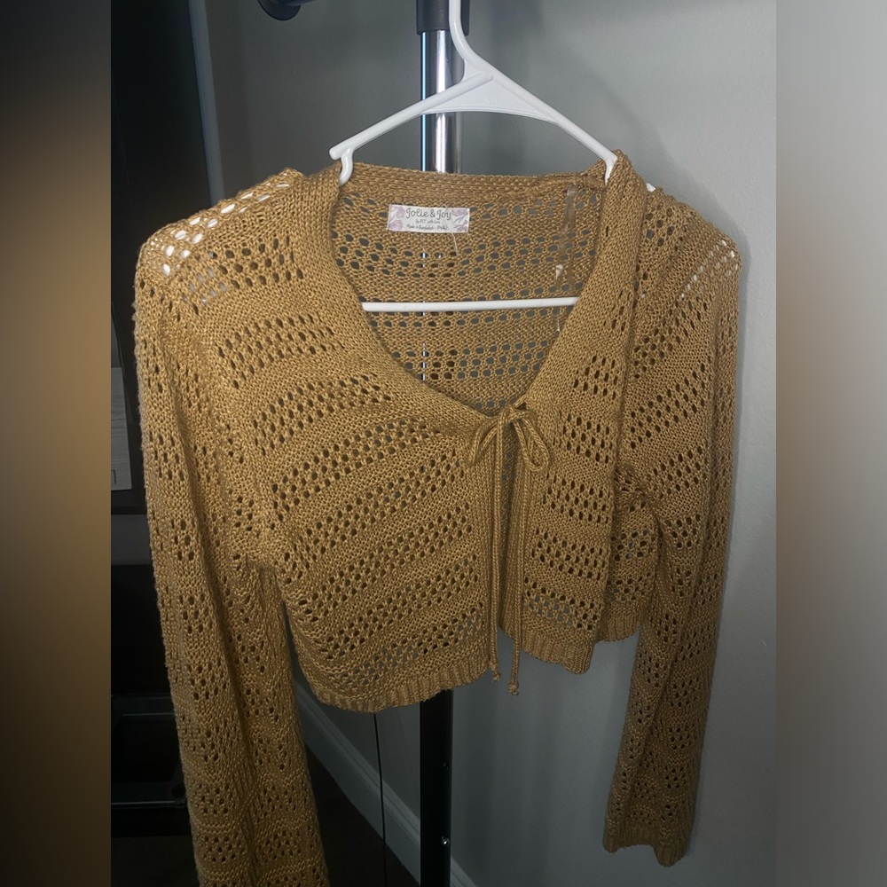 Cropped cover up